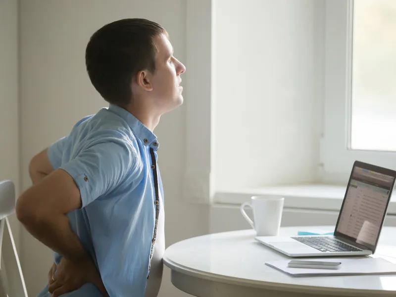 Schomaker Chiropractic Clinic treating back pain in Elk River