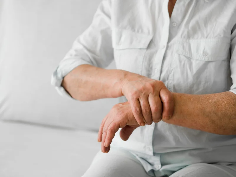 Chiropractic care for carpal tunnel syndrome at Schomaker Chiropractic Clinic in Elk River