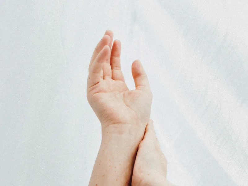 How Schomaker Chiropractic Clinic treats neuropathy in Elk River